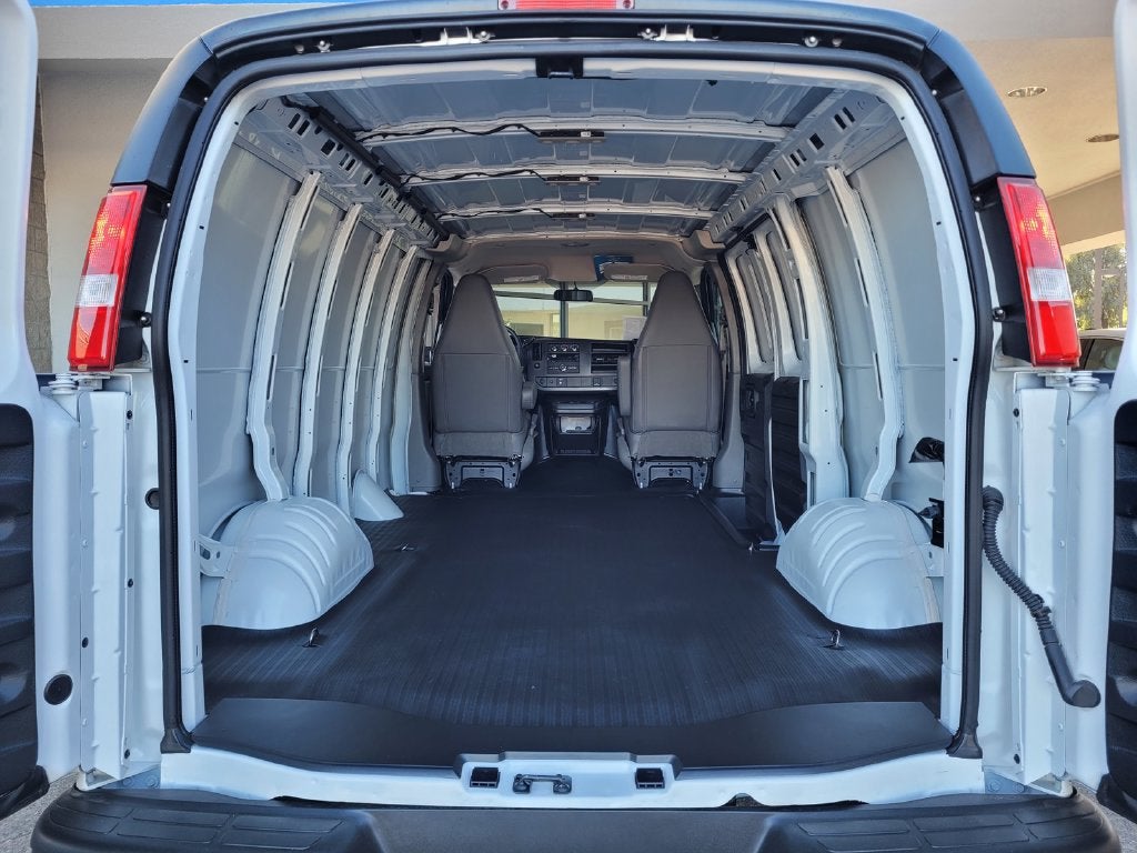 2026 Chevrolet Express Cargo WT