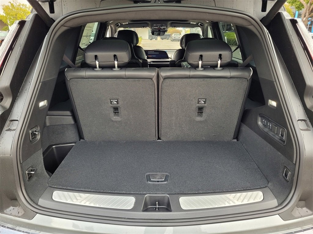 2026 Cadillac VISTIQ Platinum