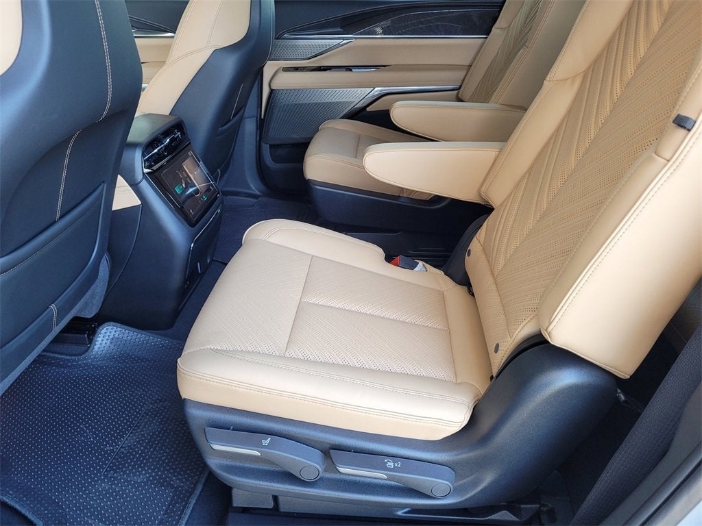 2025 Cadillac ESCALADE IQ Sport 2