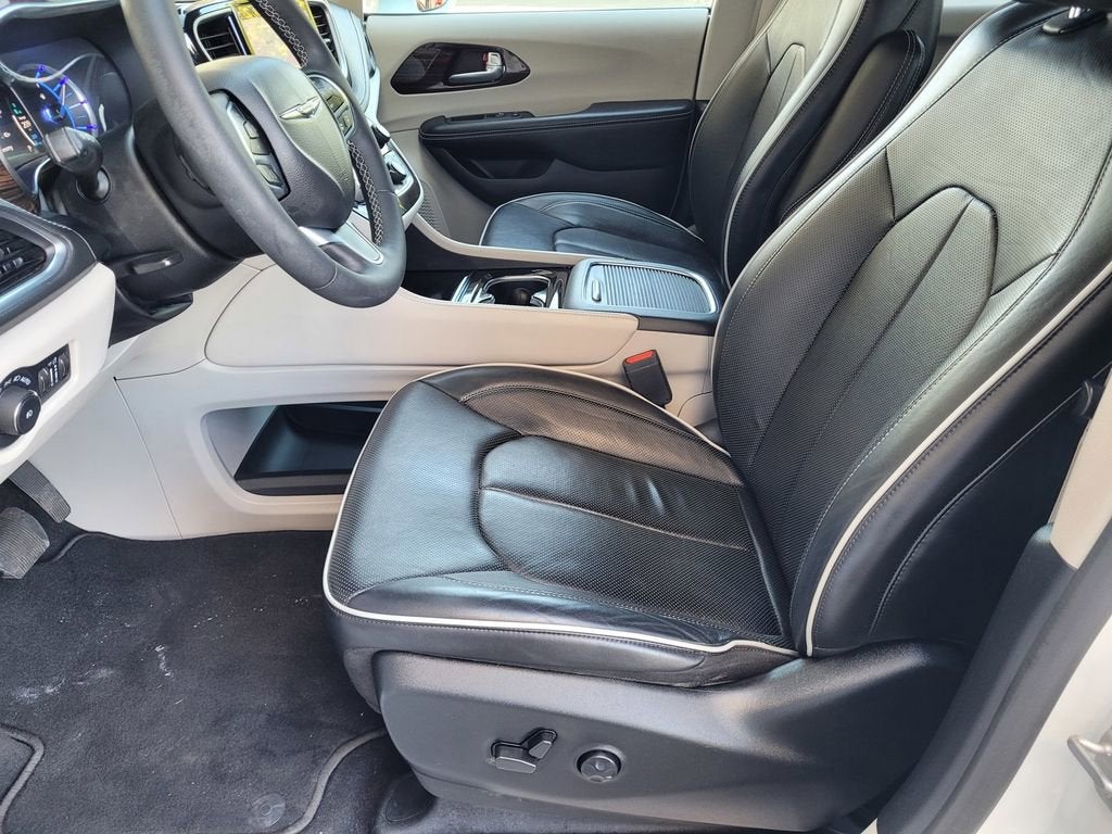 2022 Chrysler Pacifica Hybrid Limited