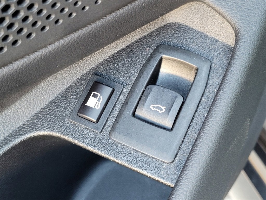 2022 BMW 3 Series 330e