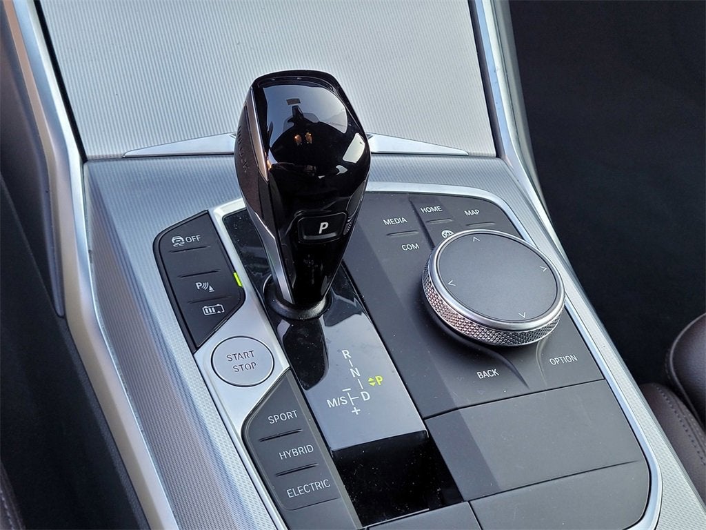 2022 BMW 3 Series 330e